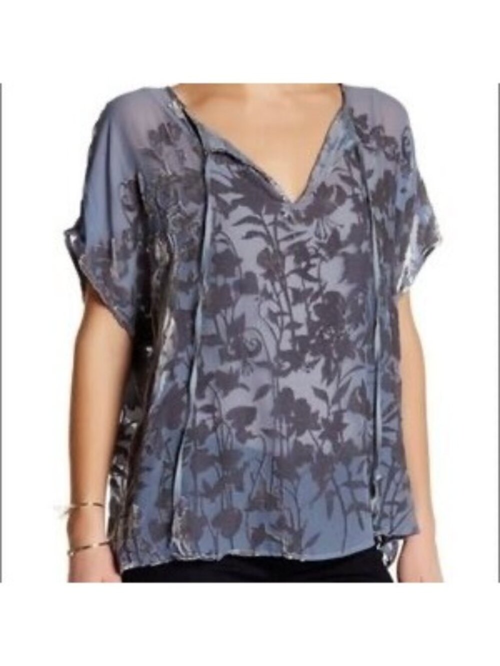 V-55. Johnny Was 4 Love and Liberty Blouse Grey Small